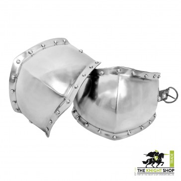 13-14th C Knight Poleyns 16g
